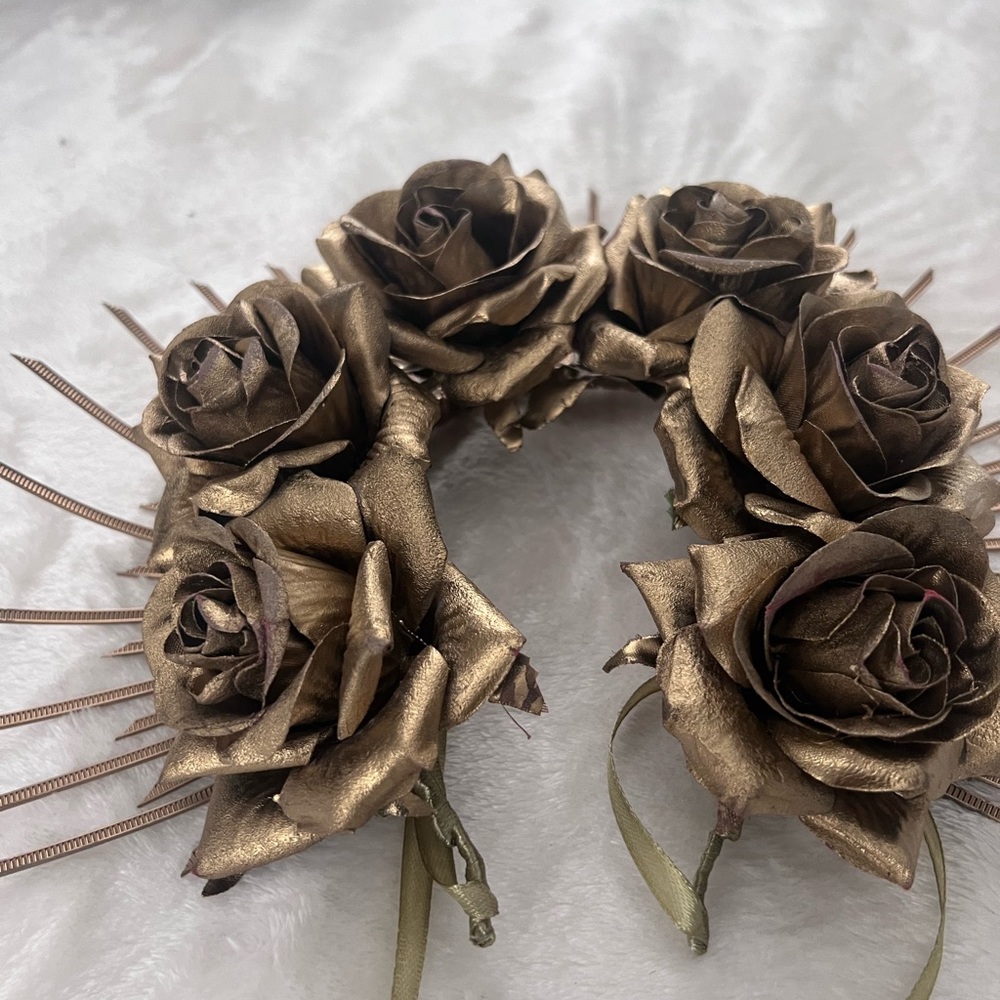 ✨BRAND NEW✨ Flower crown headband (perfect for maternity photoshoots) - Picture 3 of 5